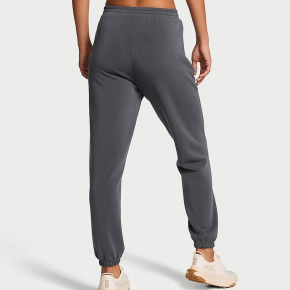 NWT Victoria's Secret Featherweight Knit Gray Jogger Pants, Size XL - Picture 2 of 6